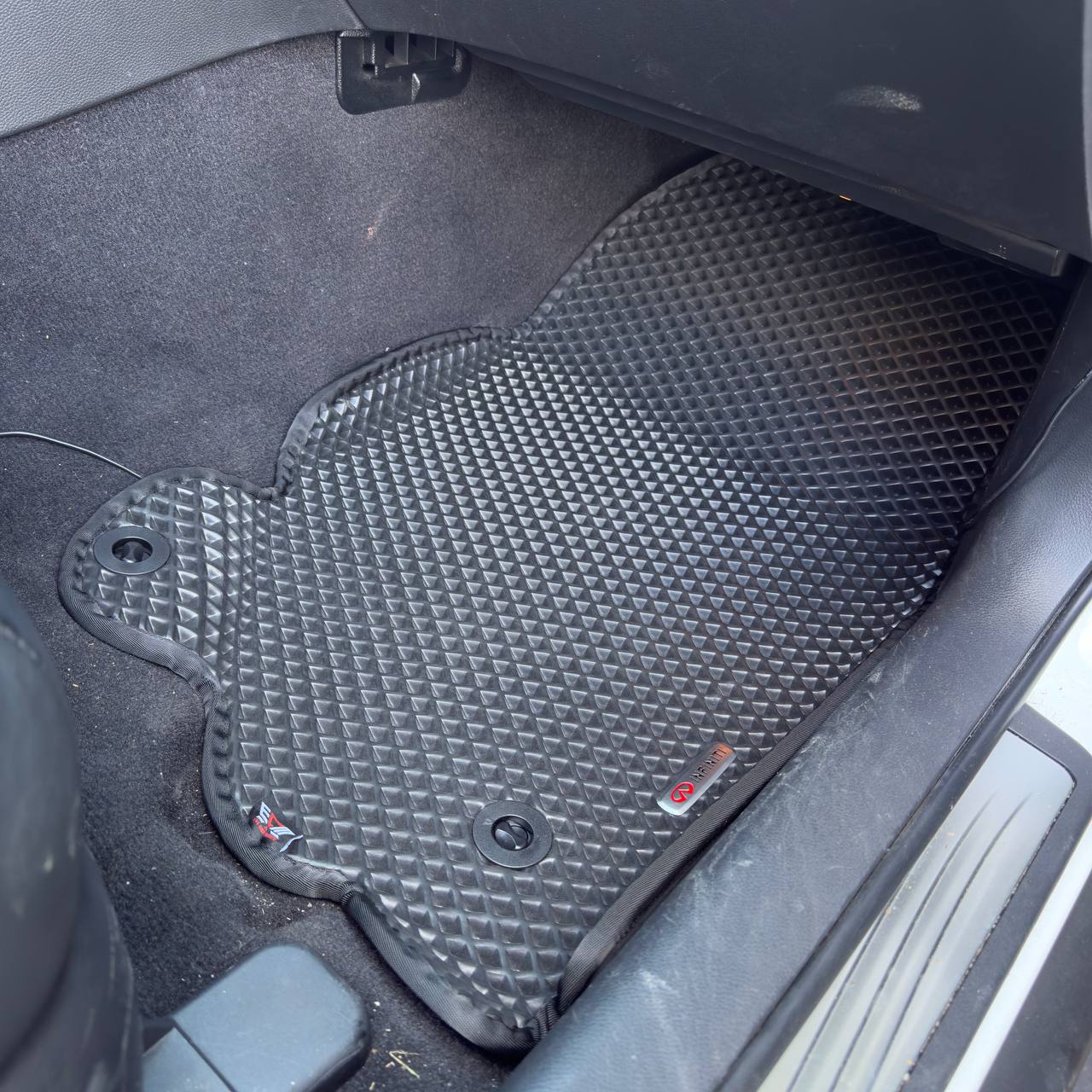Front passenger EVA floor mat installed in Infiniti EX35 2008‑2012, black, waterproof, non-slip, perfect fit, car interior protection